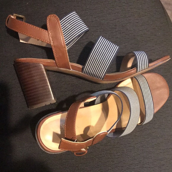 Sandals - Picture 4 of 5